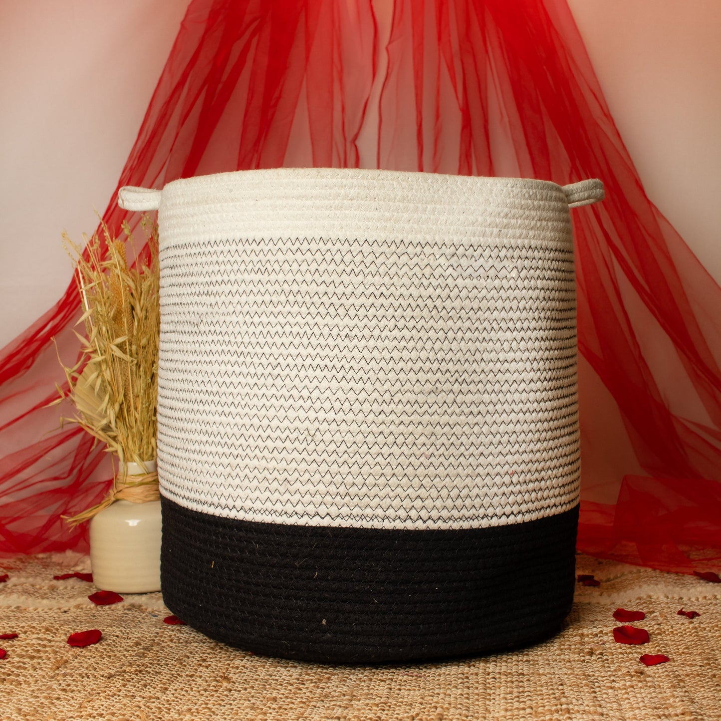 Black & white laundry basket - Anantoi - 